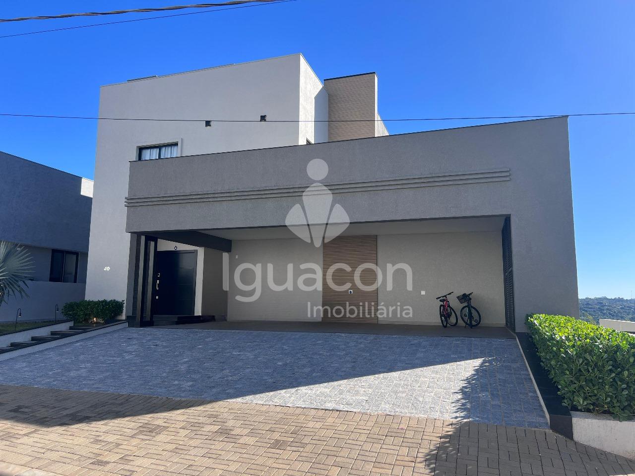 Triplex com 04 Su?tes sendo 01 Master no Condom?nio Residencia...