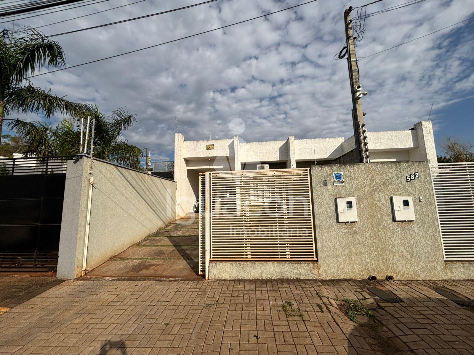 Casa com 03 Dormitórios no Vila Adriana em Foz do Iguaçu - PR