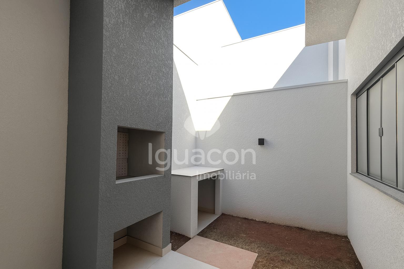 Casa com 02 Dormitórios sendo 01 Suíte e Churrasqueira no Vila Maria