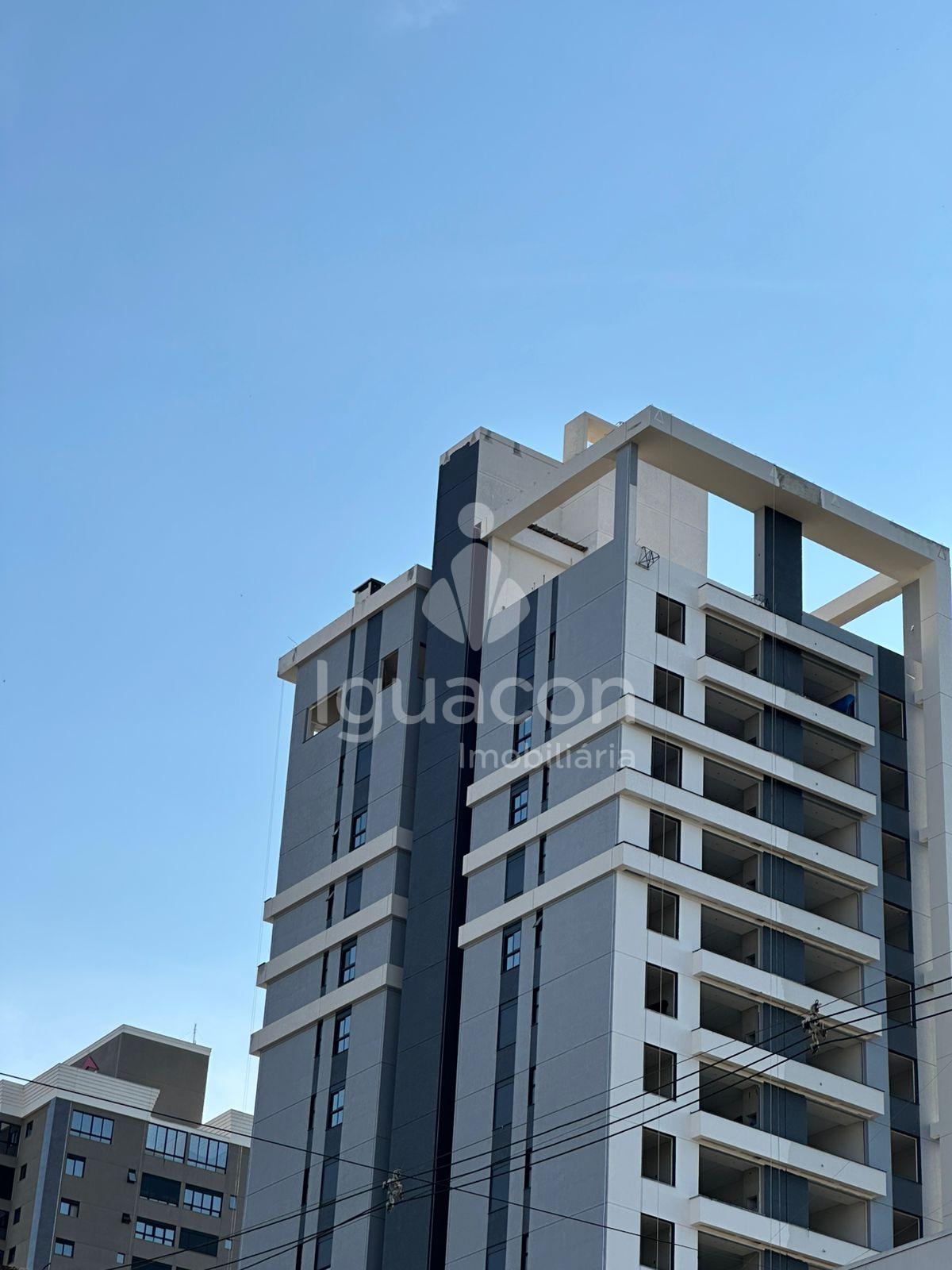Apartamento com 02 Dormitórios sendo 01 Suíte no Edifício Araucária