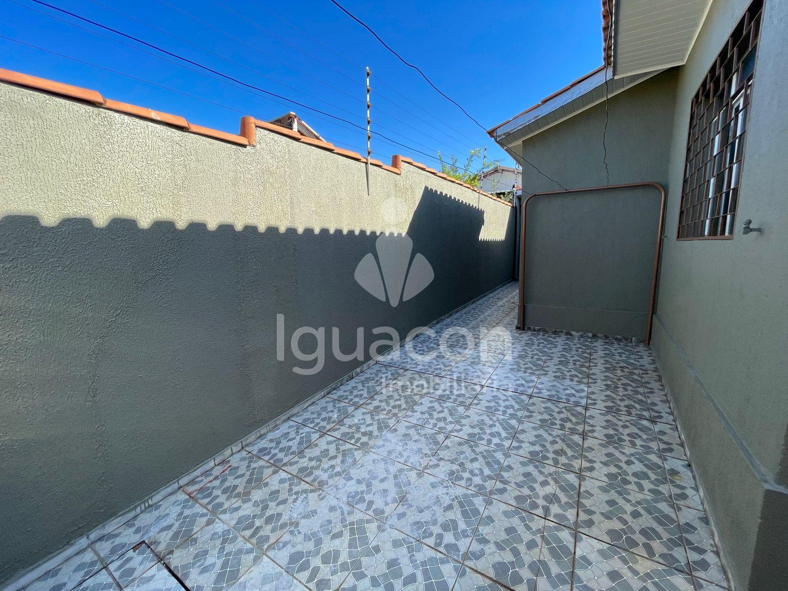 Terreno com 02 Casas com 03 Dormitórios na Vila A próximo ao Anglo Americano