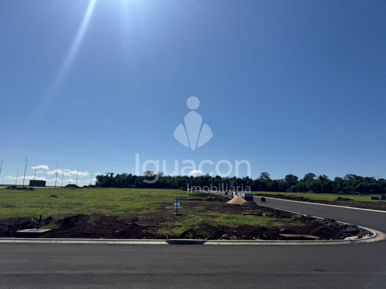 Terreno de 335m  no Loteamento Vita Village em frente ao Hospi...
