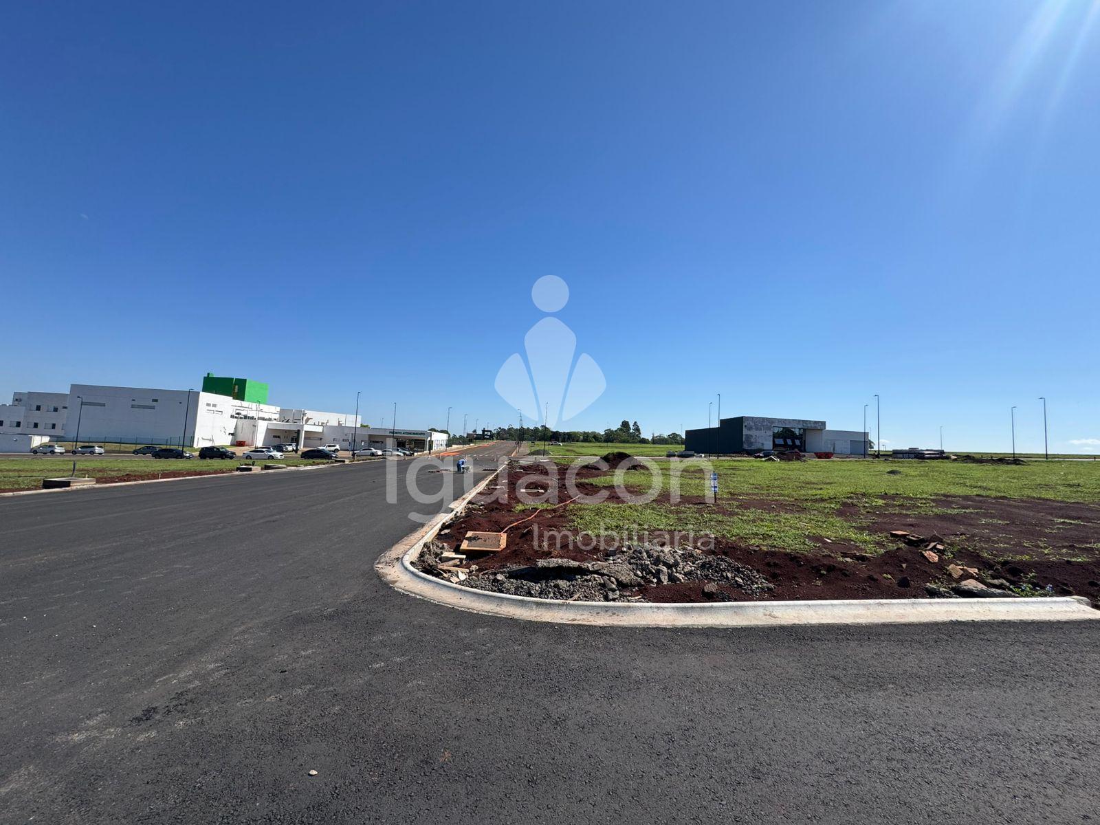 Terreno de 335m  no Loteamento Vita Village em frente ao Hospi...