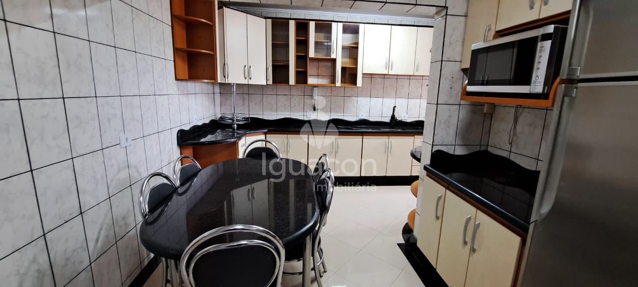 Apartamento com 04 Dormitórios no Residencial Signor no Centro da Cidade