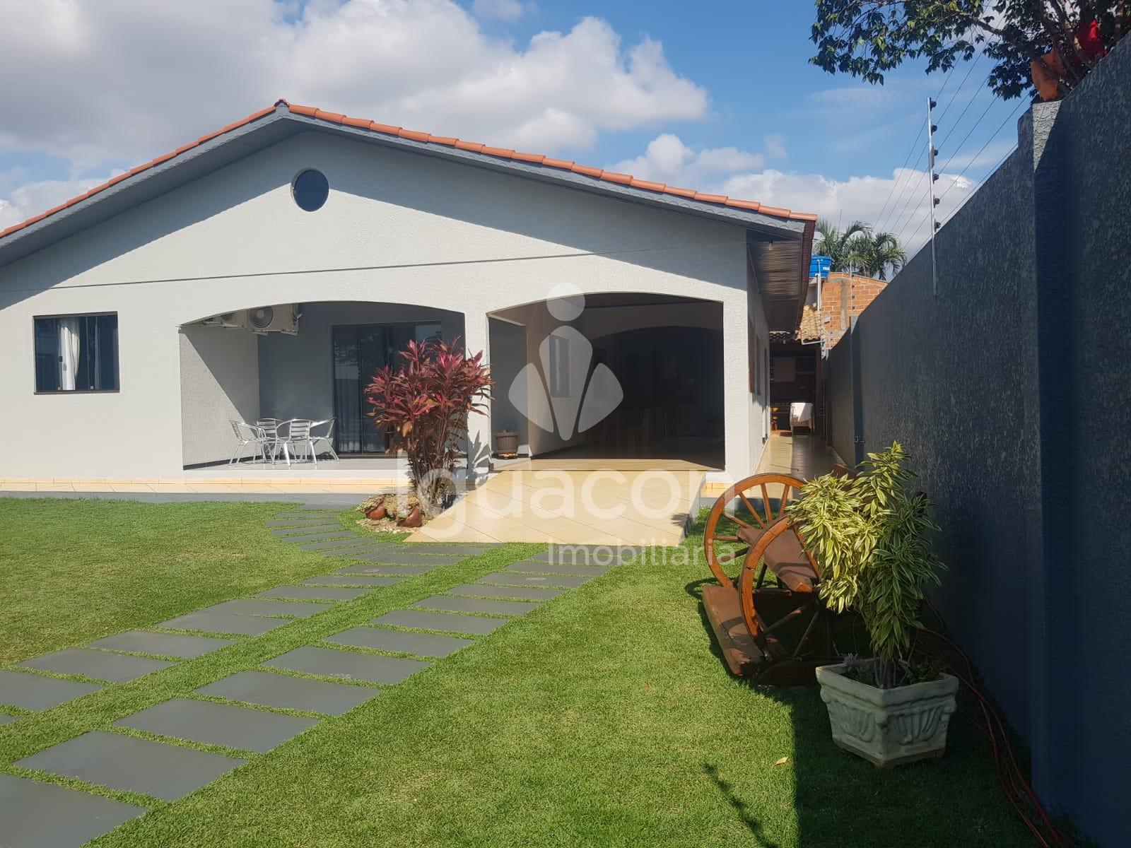 Casa com 03 Dormitorios sendo 01 Suite em Santa Terezinha de I...