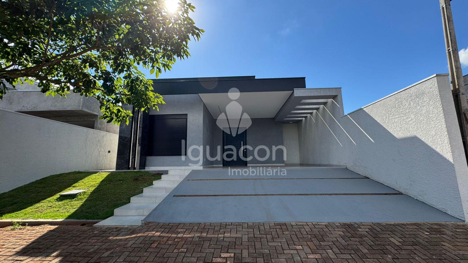 Casa com 03 Suítes sendo 01 Suíte com Closet e Piscina com Cascata no Condomínio Falls Ville