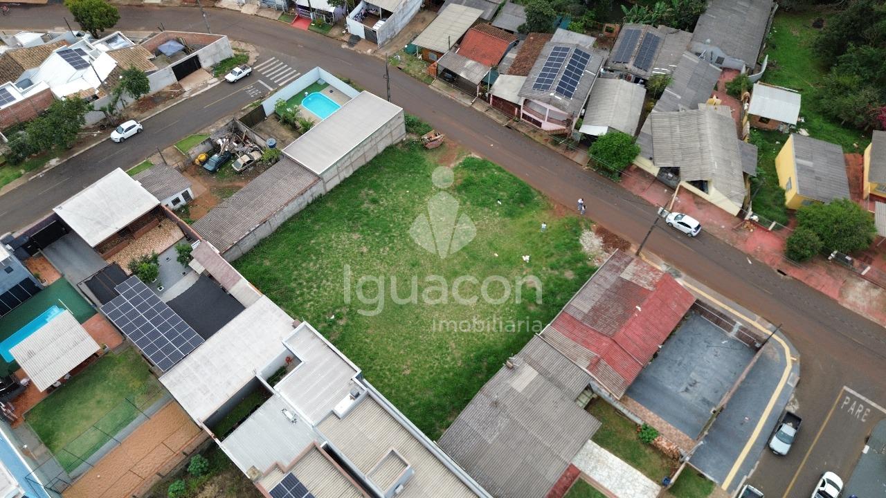 Terrenos de 495m  com localização estrátegica no Jardim Acaray