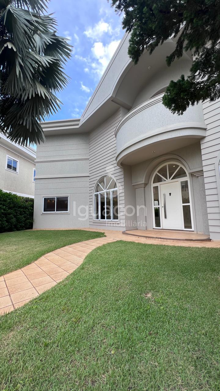 Sobrado com 05 Dormit?rios sendo 03 Suites com Closet Semi-mob...