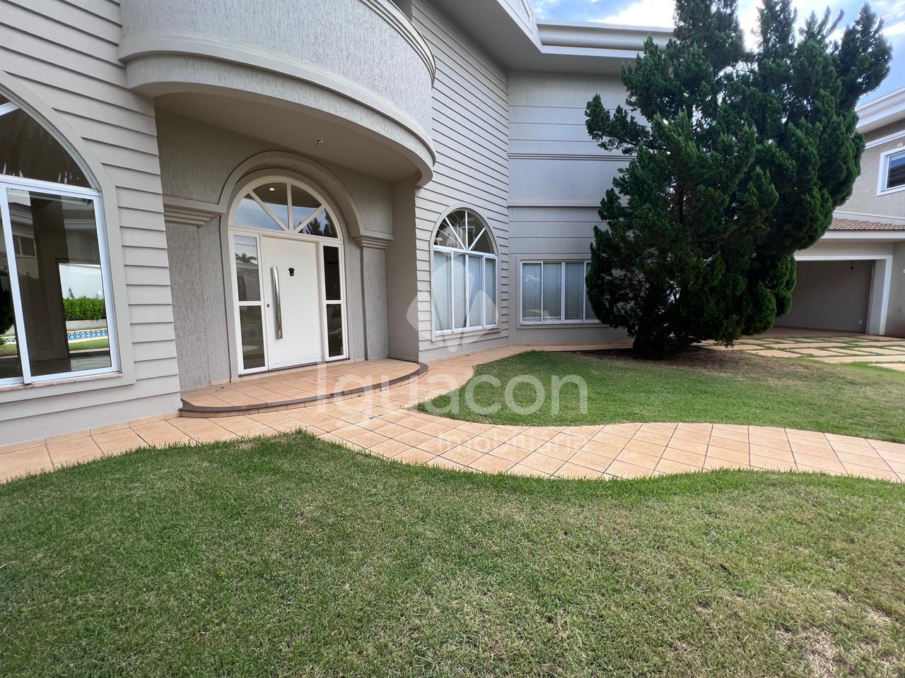 Sobrado com 05 Dormit?rios sendo 03 Suites com Closet Semi-mob...