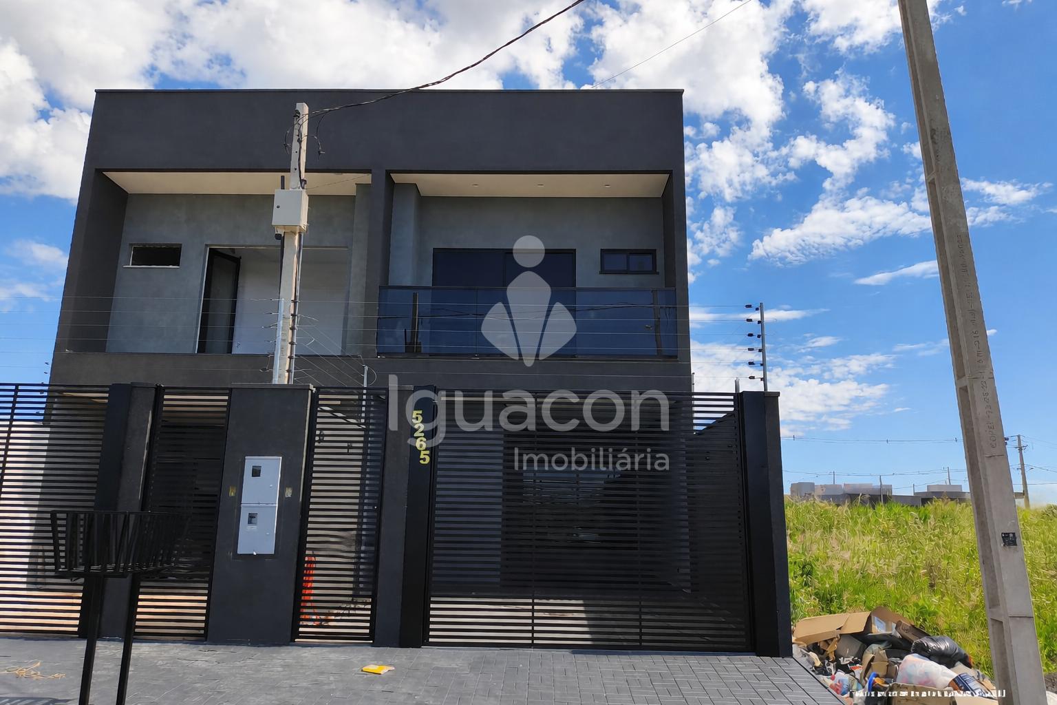 Sobrado á venda com 03 Suites e Churrasqueira no Jardim São Paulo