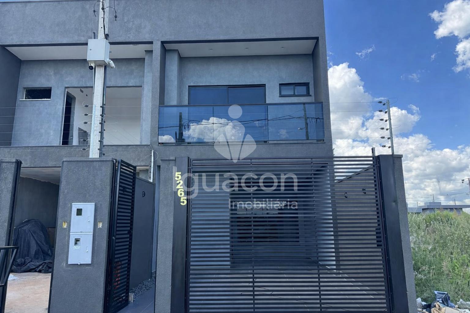 Sobrado á venda com 03 Suites e Churrasqueira no Jardim São Paulo