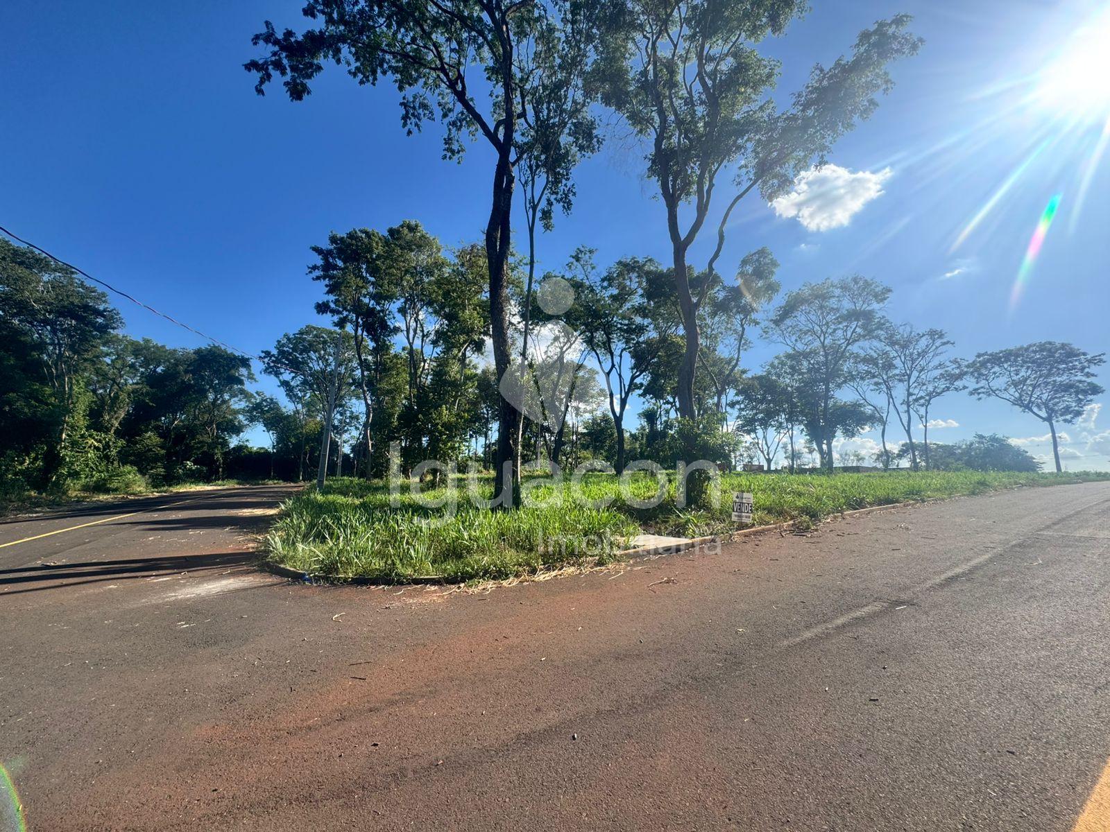 Terreno de 317,22m  á venda no Loteamento The Falls na Região ...