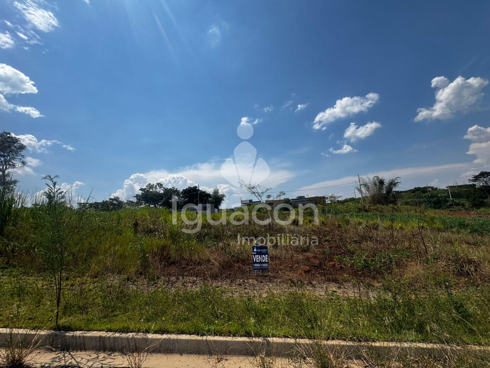 Terreno de 200m  ? venda no Loteamento Ecoville I pr?ximo Aven...