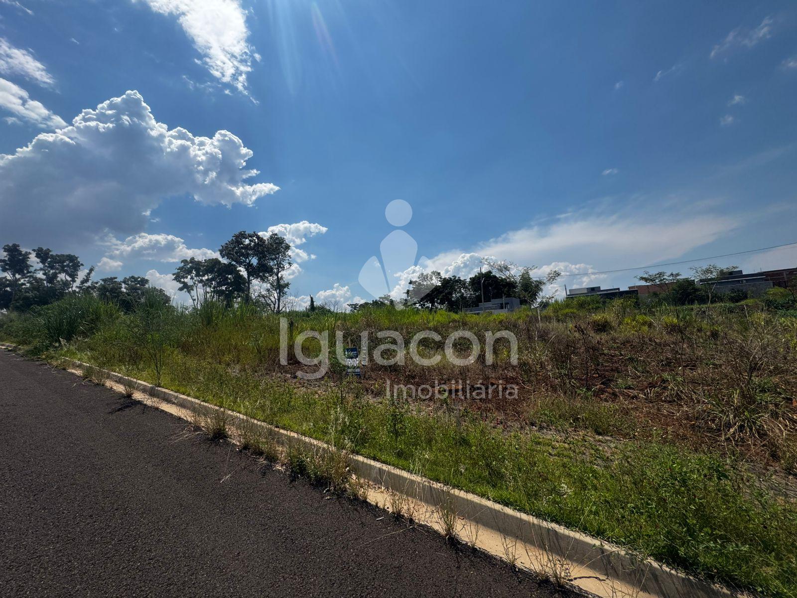 Terreno de 200m  ? venda no Loteamento Ecoville I pr?ximo Aven...