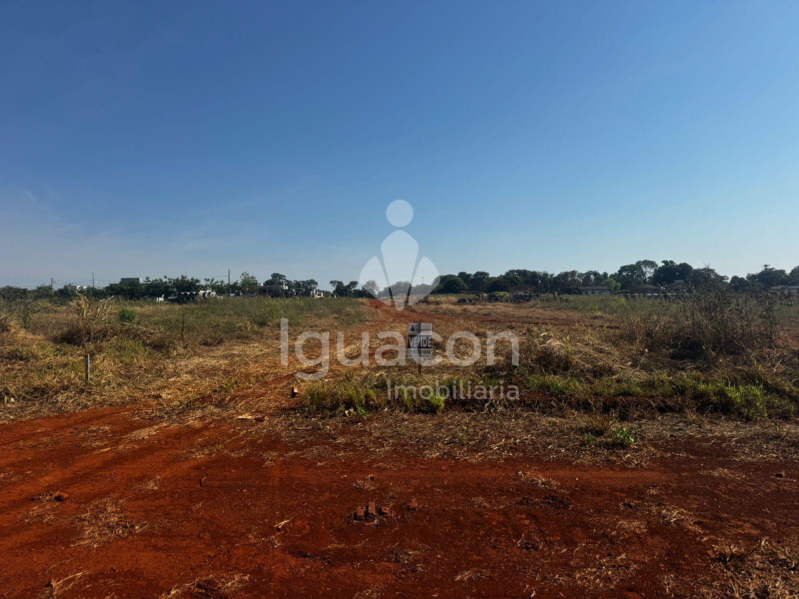 Terreno de 300m  ? venda no Loteamento Parque Pioneiros II