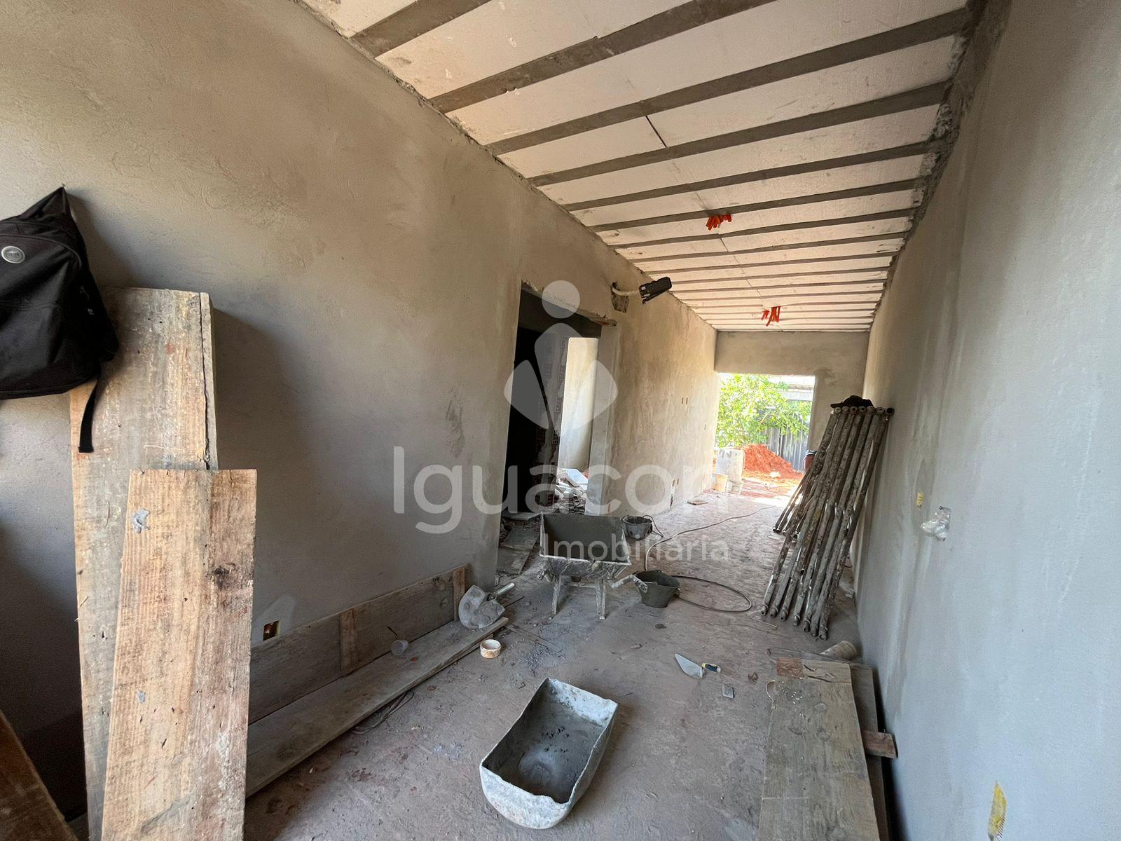 Casa com 02 Dormit?rios com 02 vagas de garagens no Loteamento...