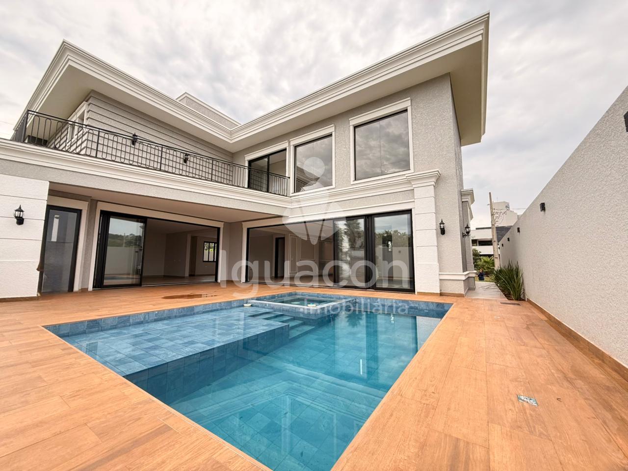 Casa com 03 Suites sendo 01 Suite Master no Condominio Águas Claras