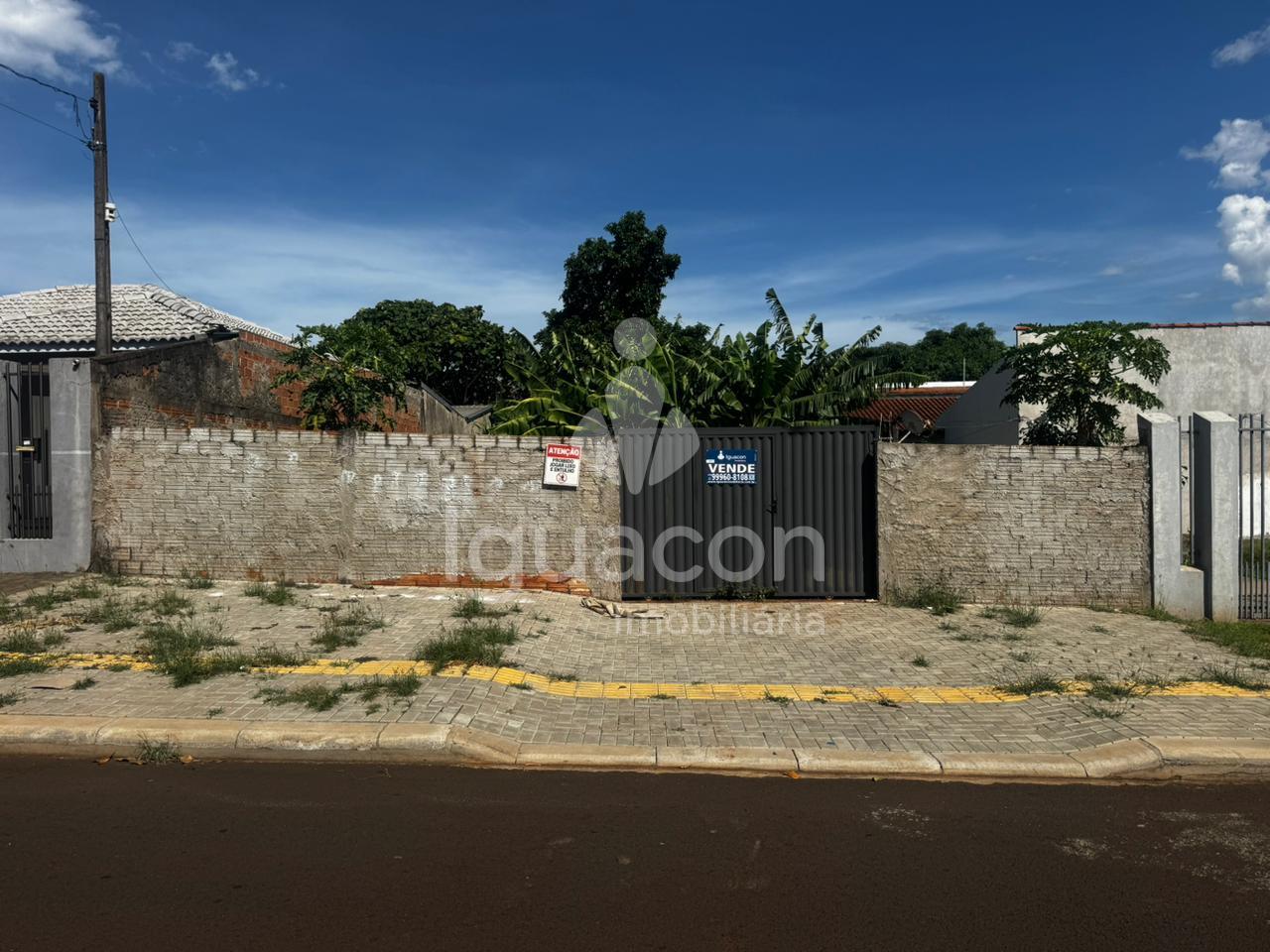 Terreno de 299m  á venda no Loteamento Jardim Ipê na Região da Vila A