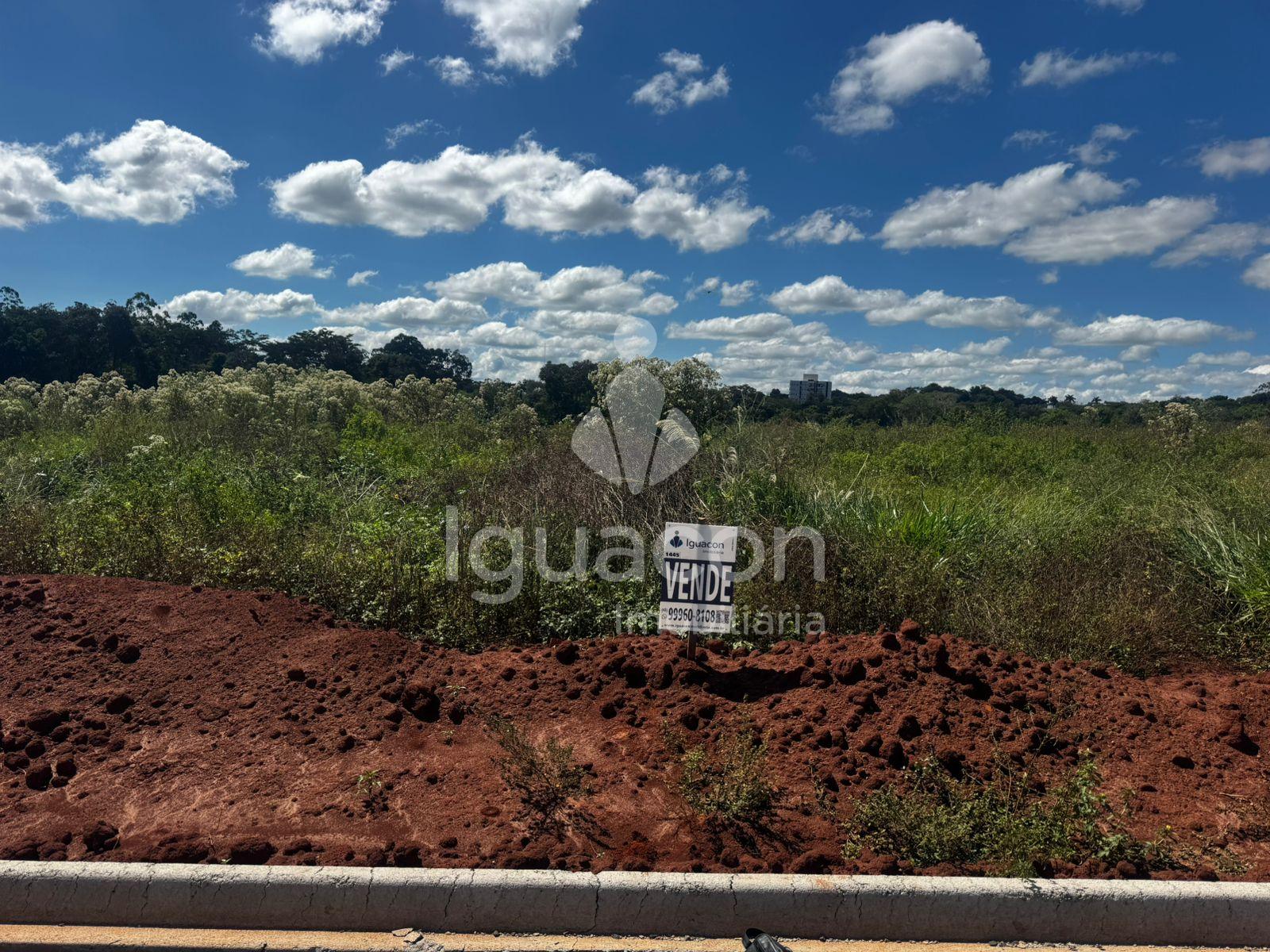 Terreno de 250m  á venda no loteamento Vila Catarina na Região da Vila A