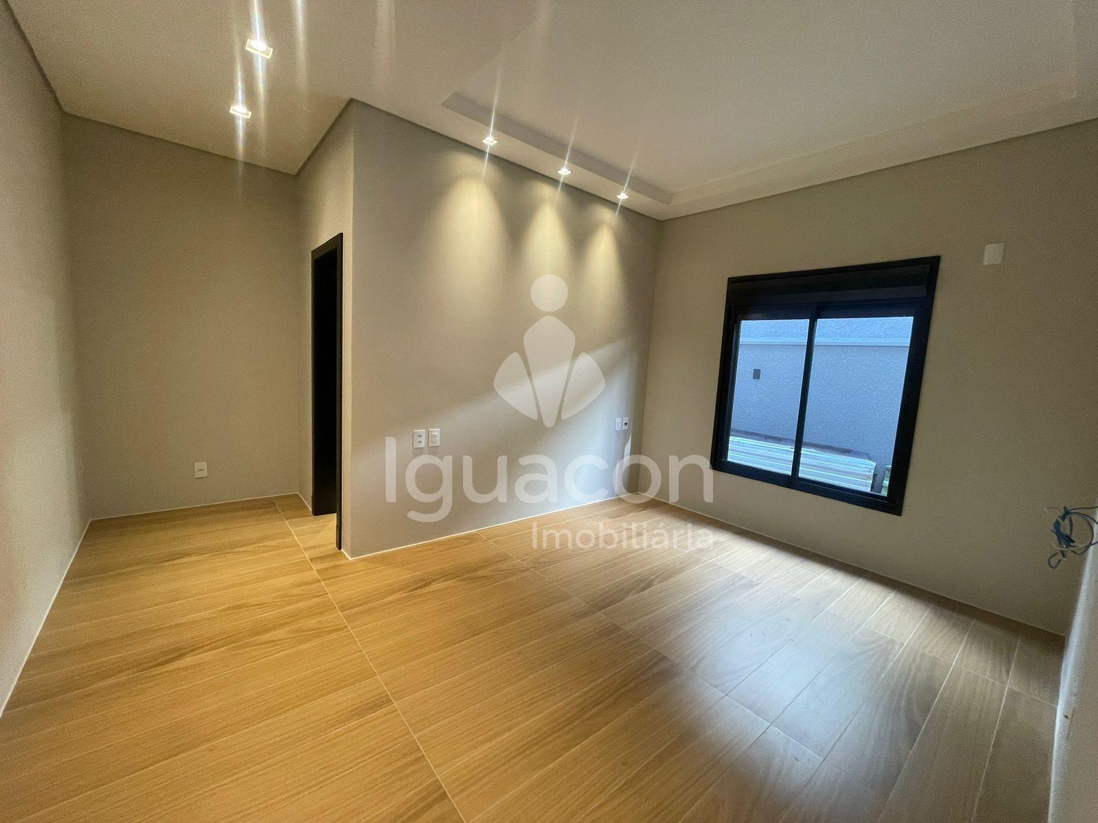 Casa ? venda com 03 Su?tes sendo 02 vagas de garagem no Condom...