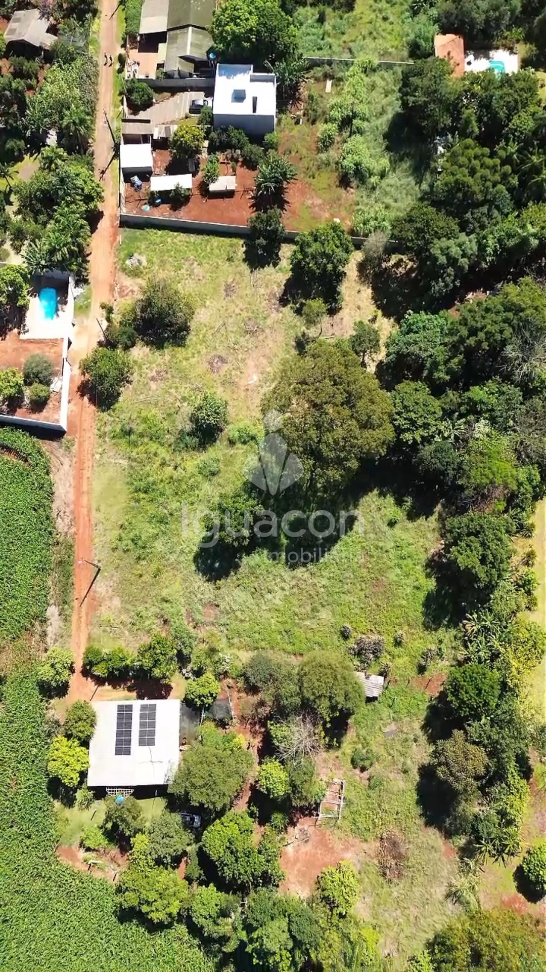 ?rea de Terra de 2.009m  no Loteamento Lote Grande em frente L...