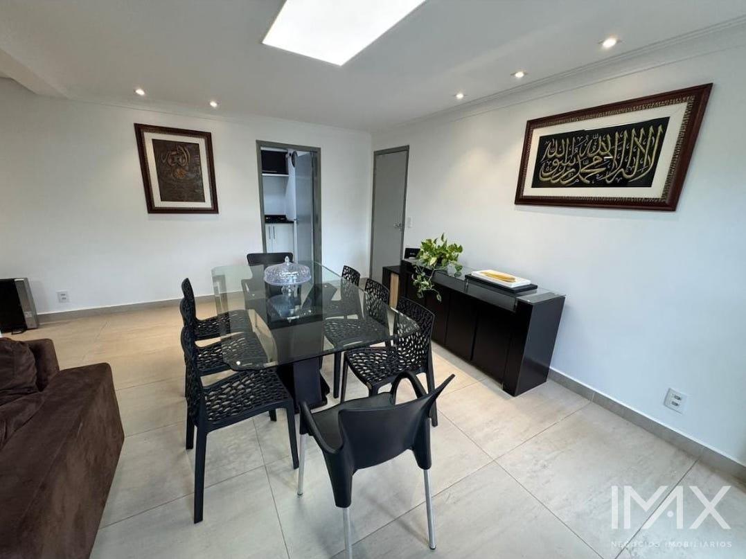 Casa à venda na Vila A, 225m2 de área construída por R 950.000,00.