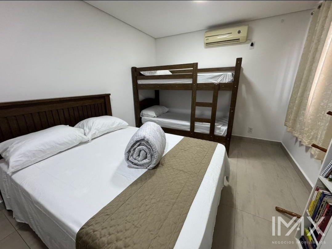Casa à venda na Vila A, 225m2 de área construída por R 950.000,00.