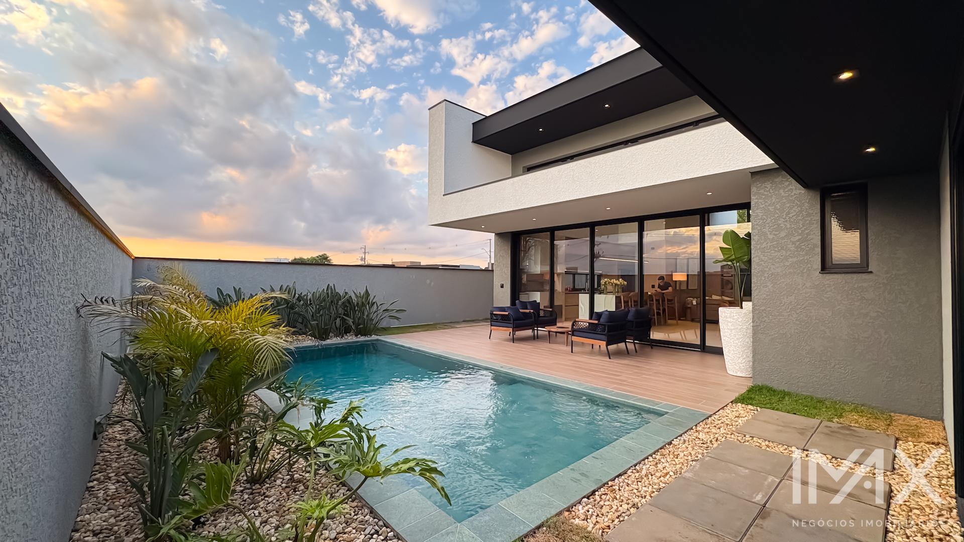 Casa à Venda no Condomínio Royal Falls Yacht, 284m2 por R 3.600.000,00.