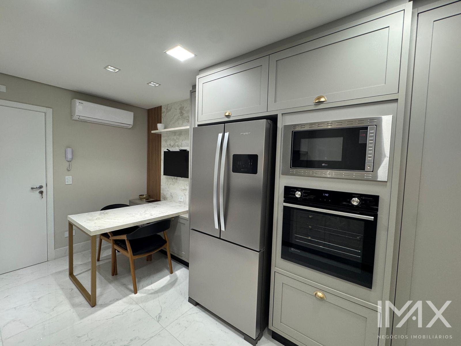 Apartamento à Venda no Edifício Renoir, 160m2 por R 2.100.000,00.