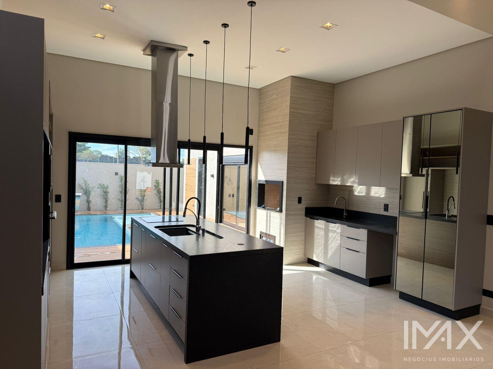 Águas Claras Residence  Casa com 03 Suítes à venda, 252m2 - R  2.200.000,00.