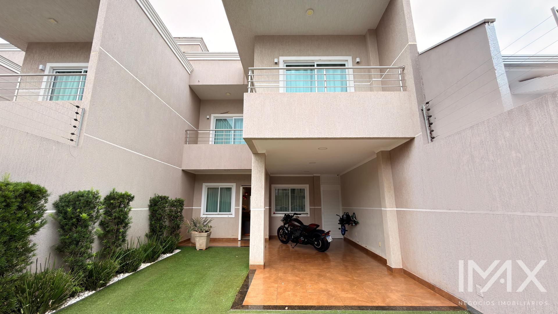 Sobrado à Venda no Jardim Lancaster, 159m2 por R 900.000,00.