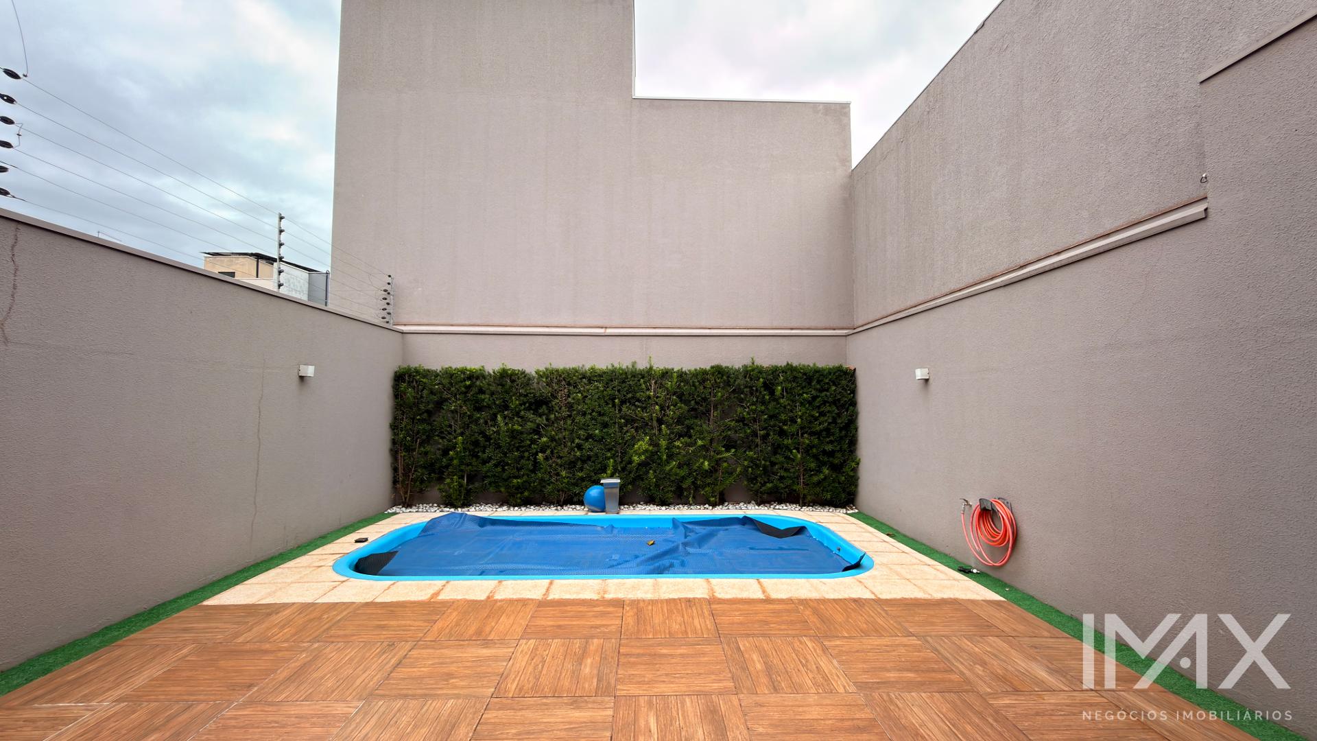 Sobrado à Venda no Jardim Lancaster, 159m2 por R 900.000,00.