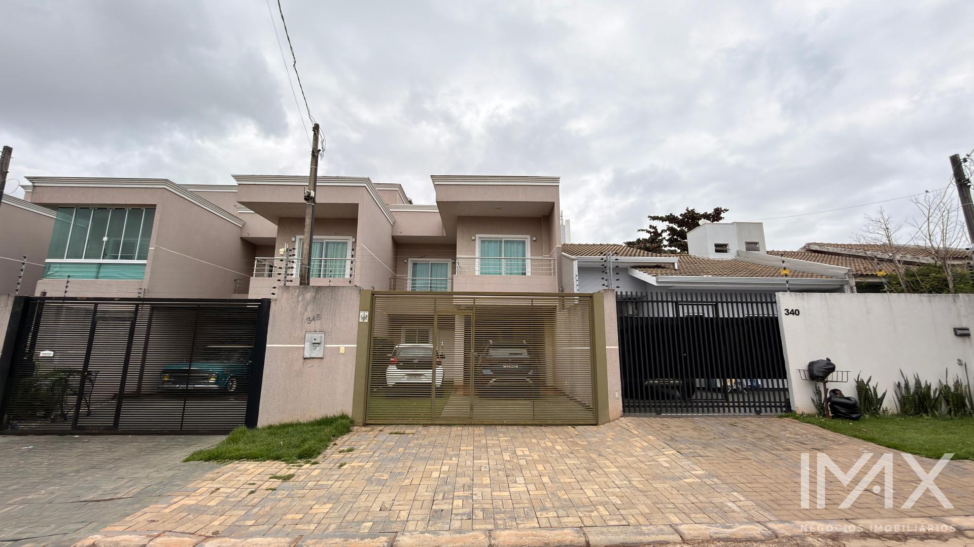 Sobrado à Venda no Jardim Lancaster, 159m2 por R 900.000,00.