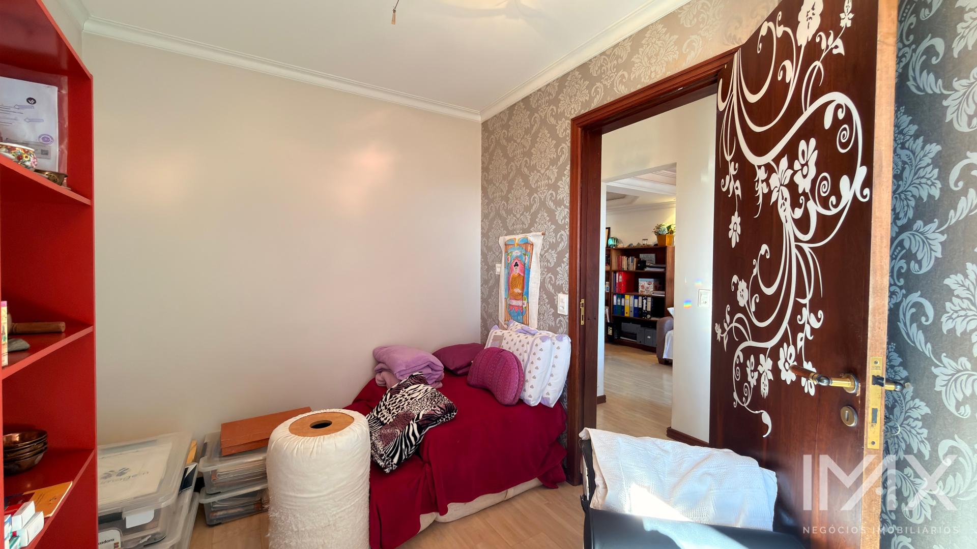Apartamento à Venda no Edifício Mansão de Florença, 94m2 por R 430.000,00.