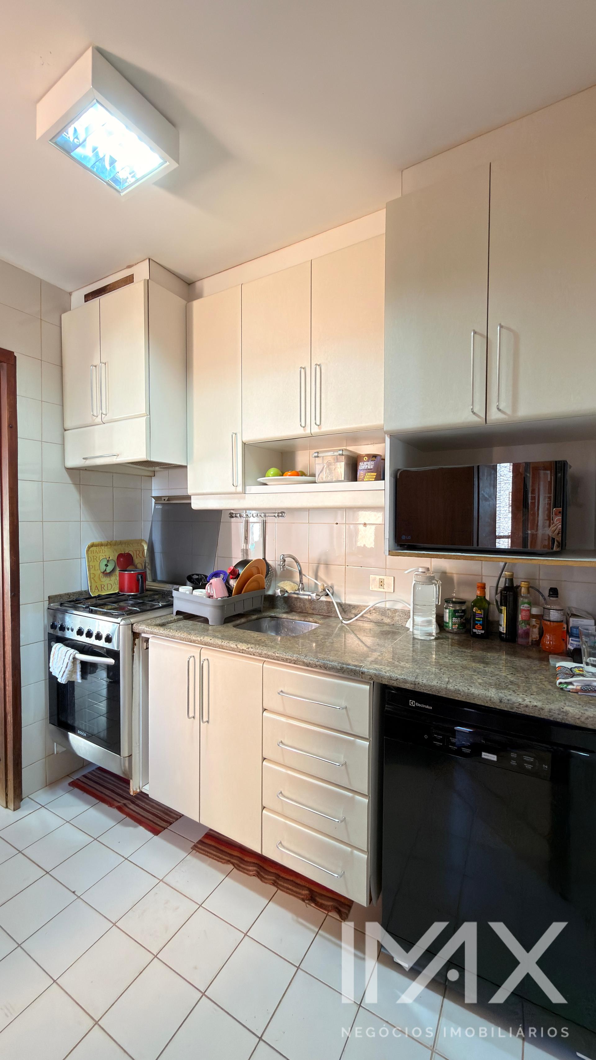 Apartamento à Venda no Edifício Mansão de Florença, 94m2 por R 430.000,00.