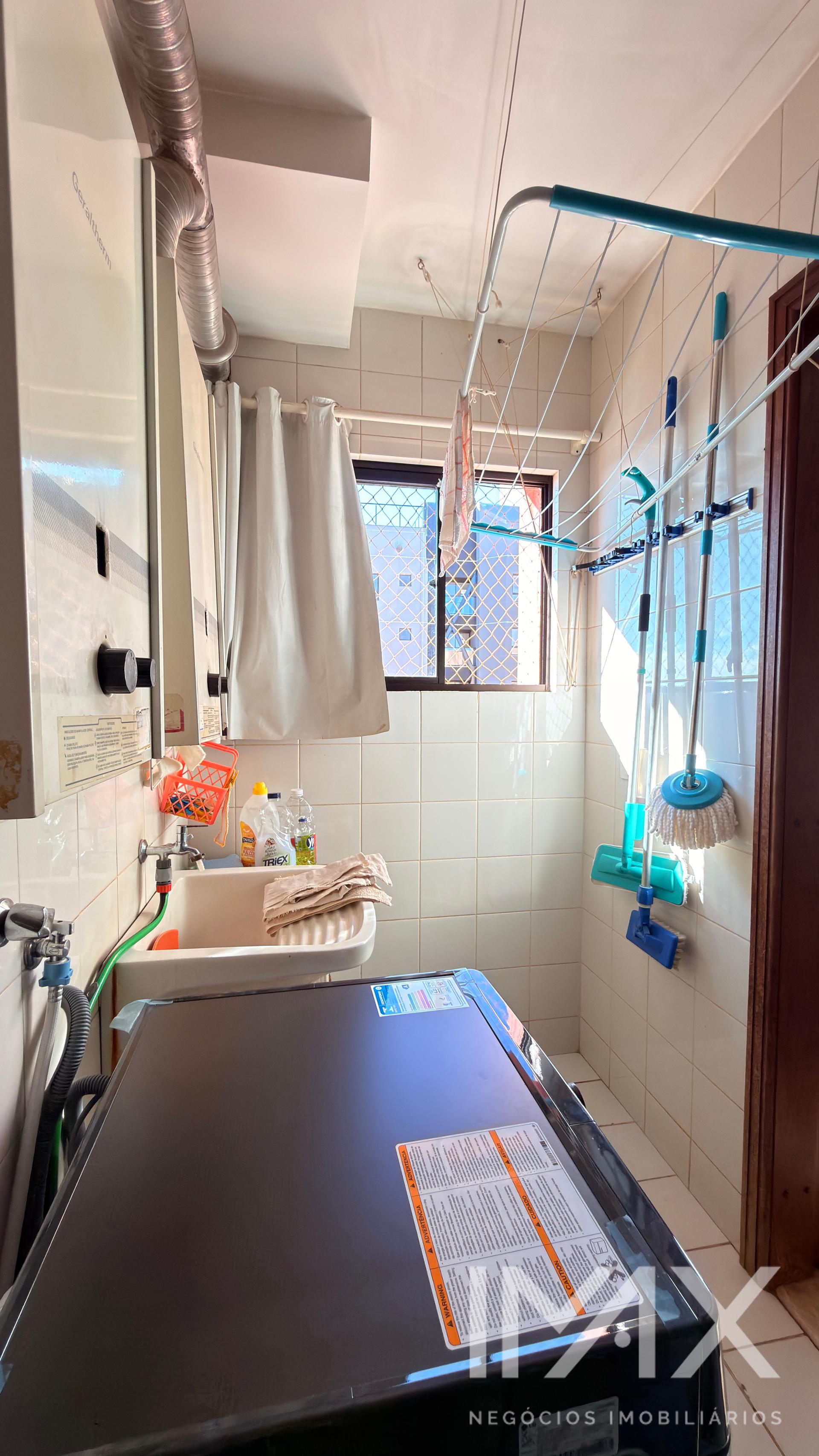Apartamento à Venda no Edifício Mansão de Florença, 94m2 por R 430.000,00.