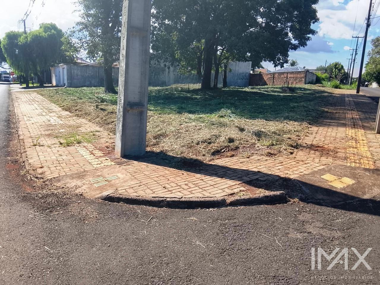 Terreno à venda na Vila Yolanda, 660m2 por R 570.000,00.