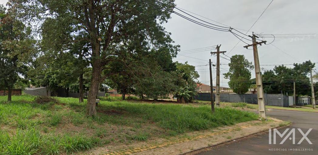 Terreno à venda na Vila Yolanda, 660m2 por R 570.000,00.