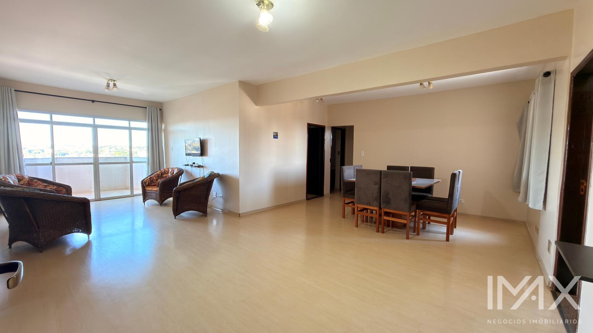 Apartamento à Venda no Edifício Porto Seguro, 138 m² por R$760.000,00.