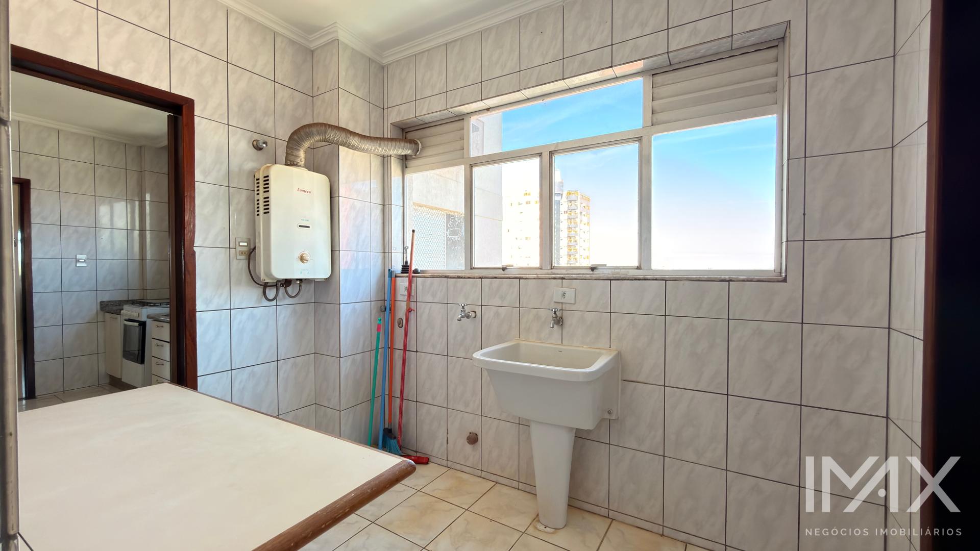 Apartamento à Venda no Edifício Porto Seguro, 138 m² por R$760.000,00.