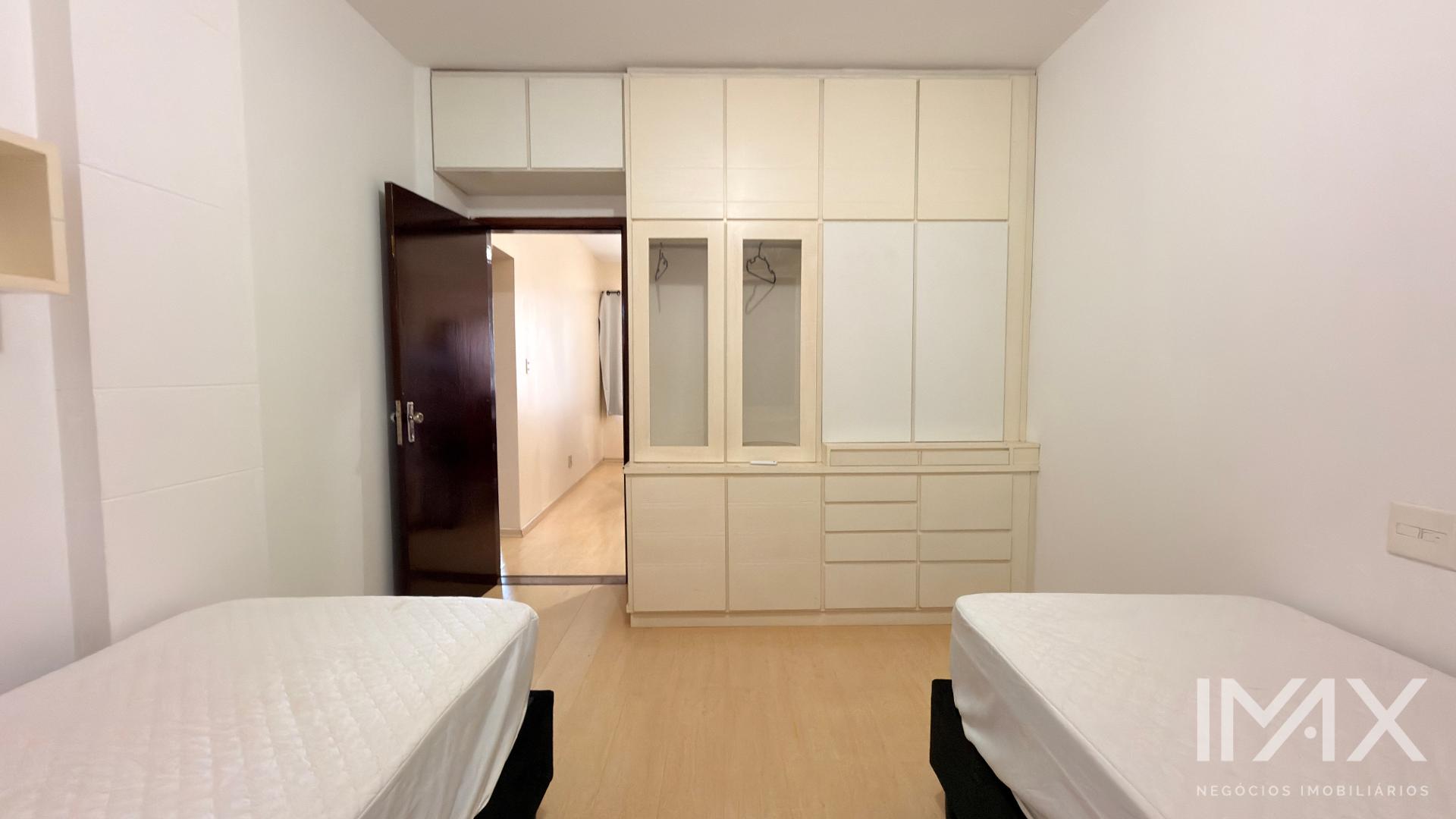 Apartamento à Venda no Edifício Porto Seguro, 138 m² por R$760.000,00.