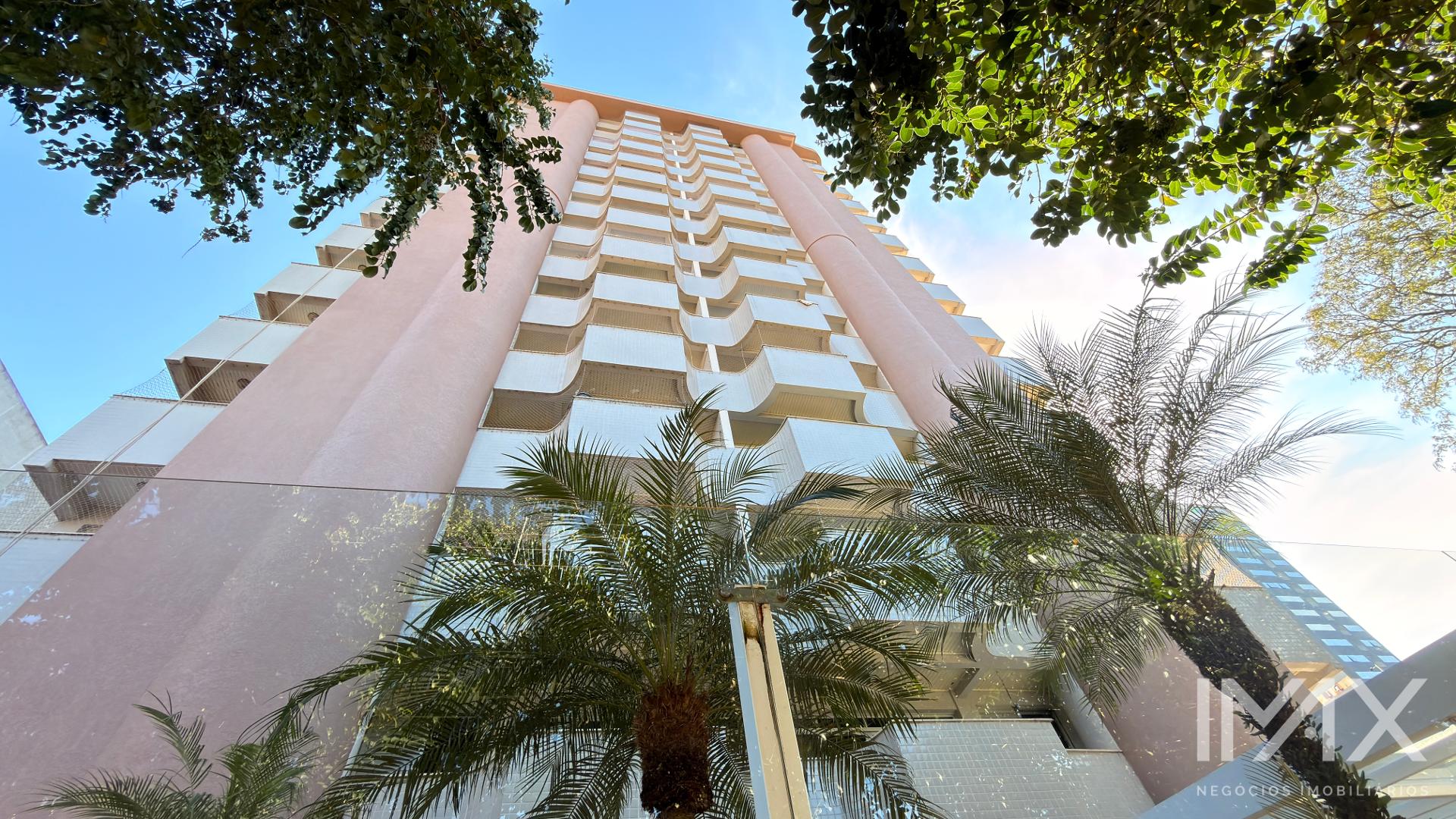 Apartamento à Venda no Edifício Porto Seguro, 138 m² por R$760.000,00.