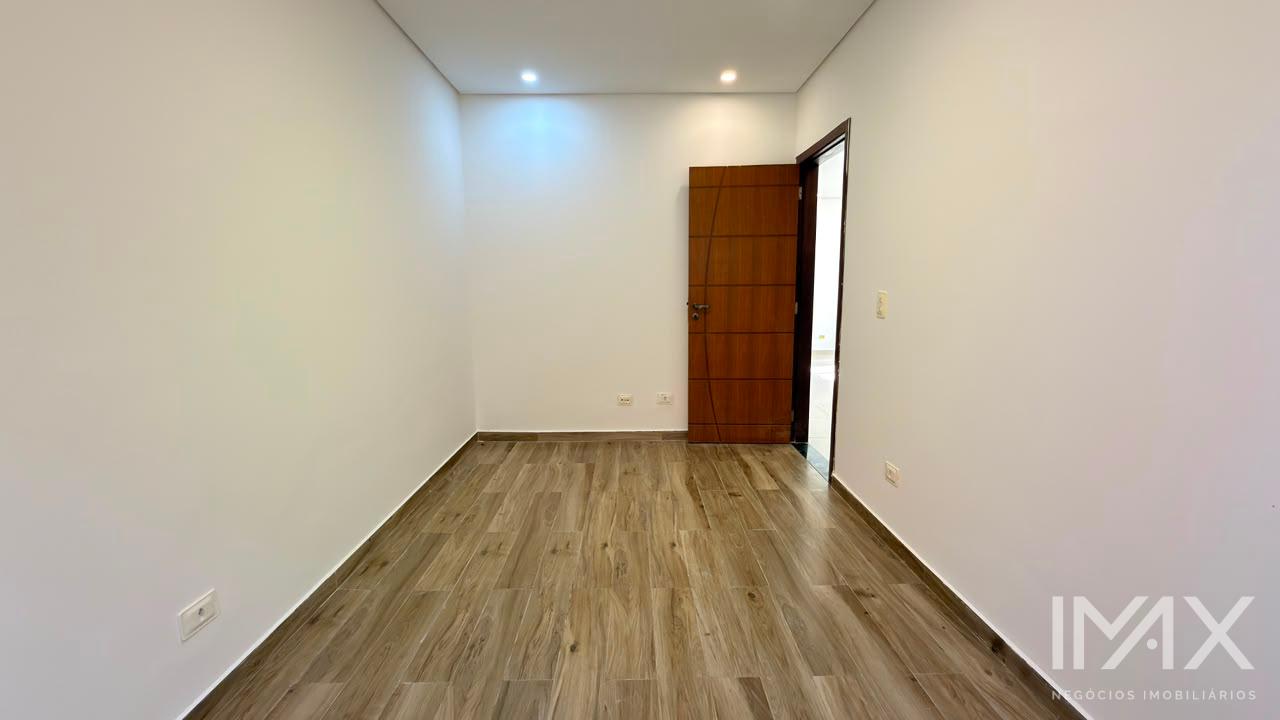 Casa para locação no Condomínio Araras, 70m2 por R$2.750,00/mês.