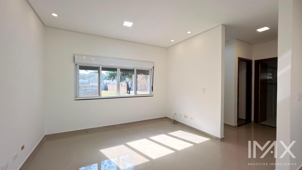 Casa para locação no Condomínio Araras, 70m2 por R$2.750,00/mês.