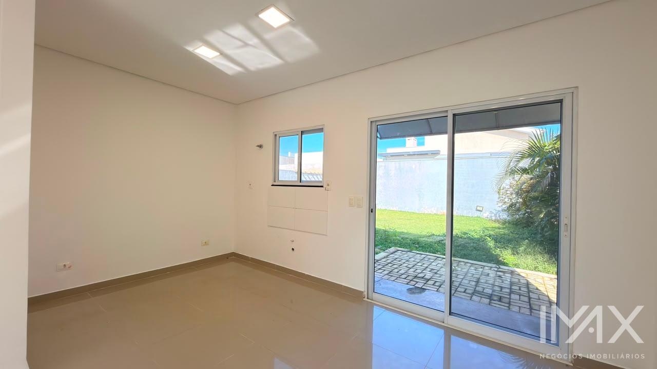 Casa para locação no Condomínio Araras, 70m2 por R$2.750,00/mês.