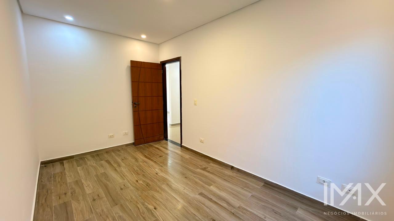 Casa para locação no Condomínio Araras, 70m2 por R$2.750,00/mês.