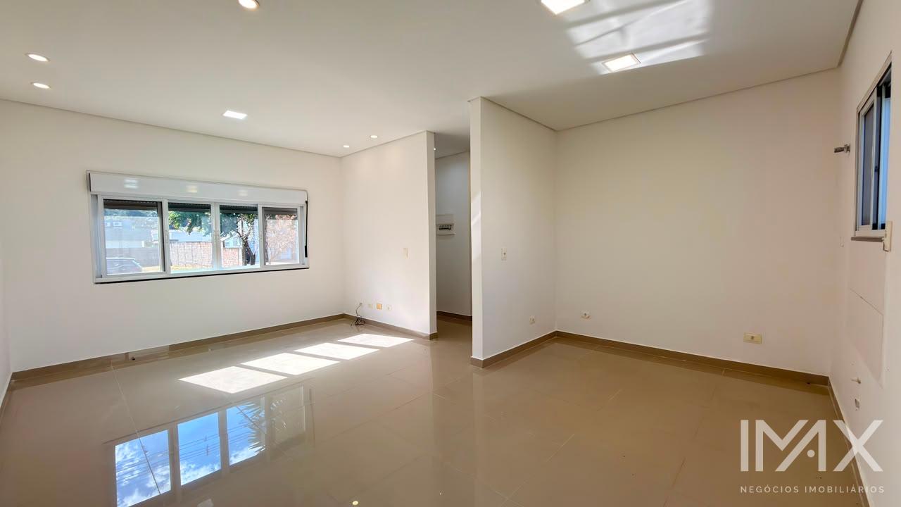 Casa para locação no Condomínio Araras, 70m2 por R$2.750,00/mês.