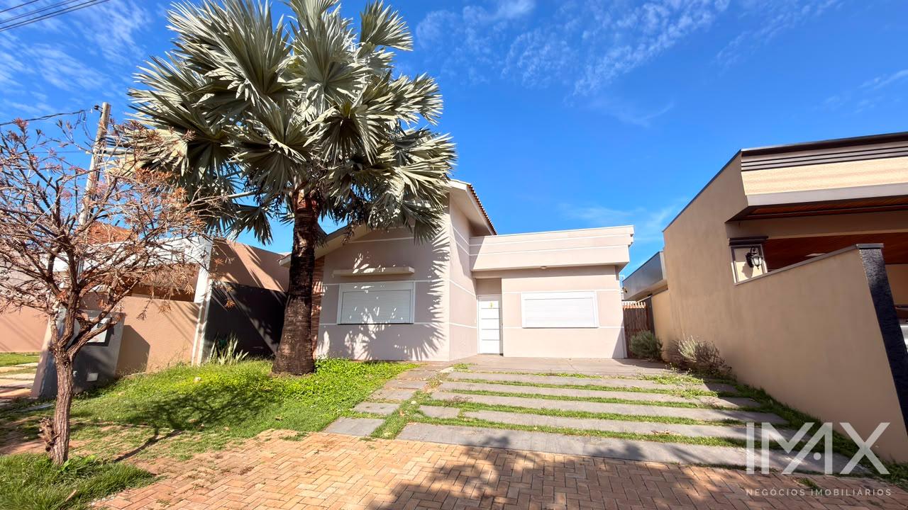 Casa para locação no Condomínio Araras, 70m2 por R$2.750,00/mês.