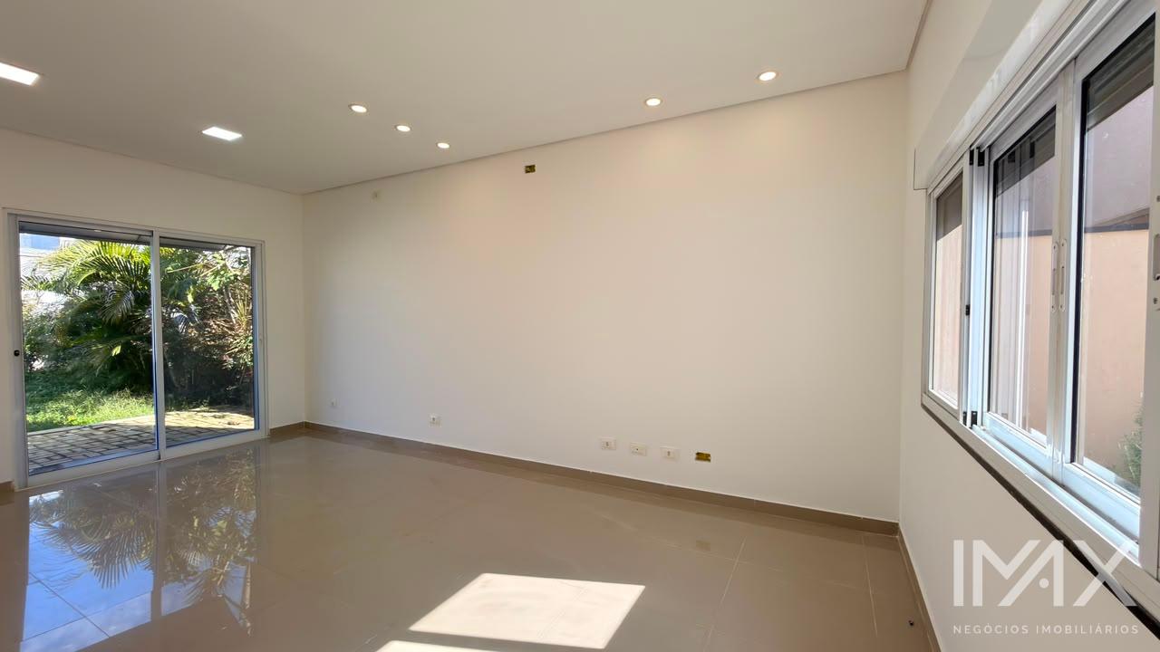 Casa para locação no Condomínio Araras, 70m2 por R$2.750,00/mês.