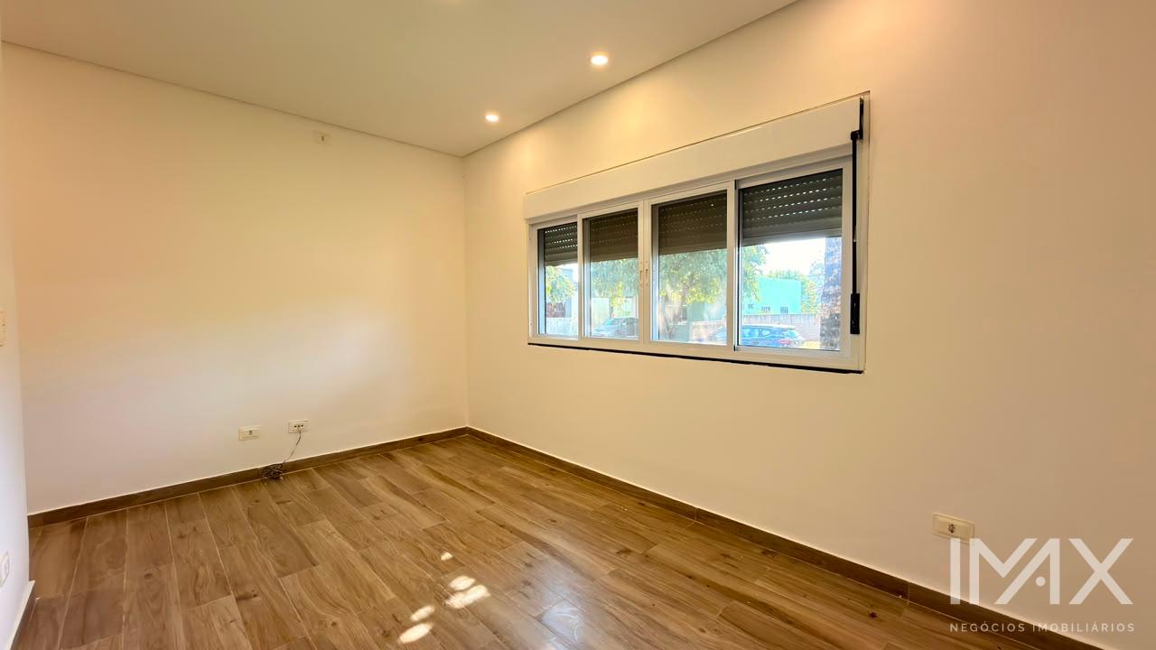 Casa para locação no Condomínio Araras, 70m2 por R$2.750,00/mês.